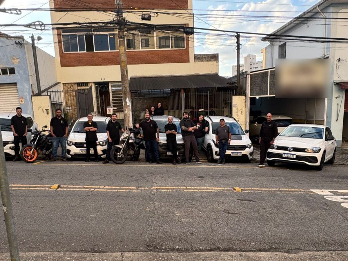 Sede da Eco Lift Elevadores na Rua Ponta Porã, Vila Ipojuca, com equipe e frota de atendimento 24 horas
